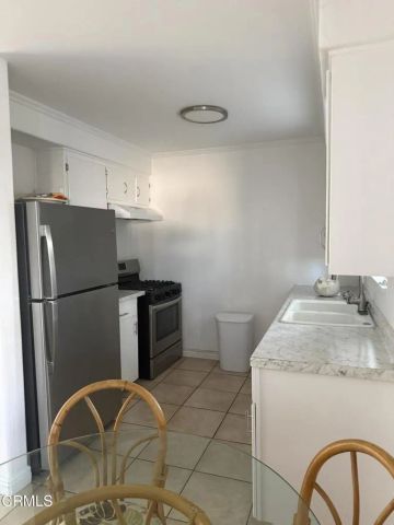 1064 Bangor, Ventura, CA 93001