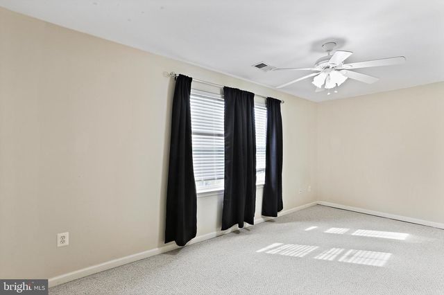 570 EISENHOWER DR, Frederick, MD 21703