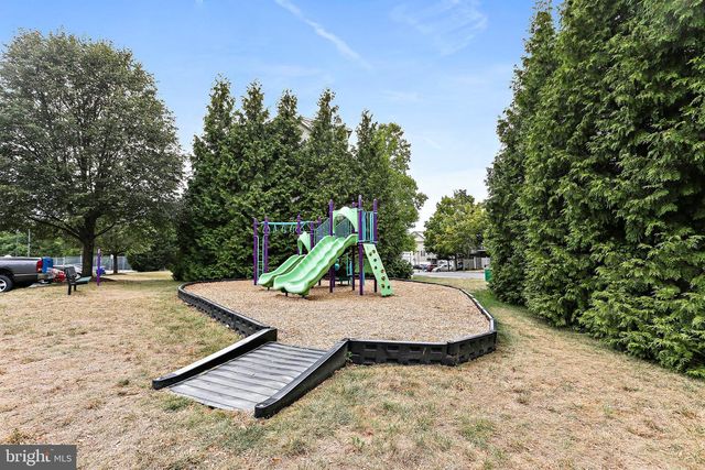 570 EISENHOWER DR, Frederick, MD 21703