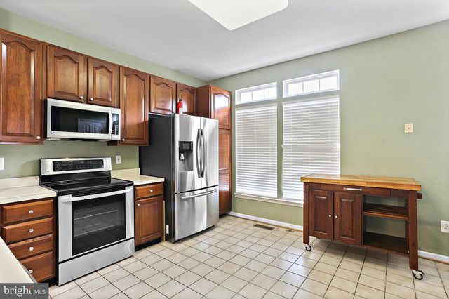 570 EISENHOWER DR, Frederick, MD 21703