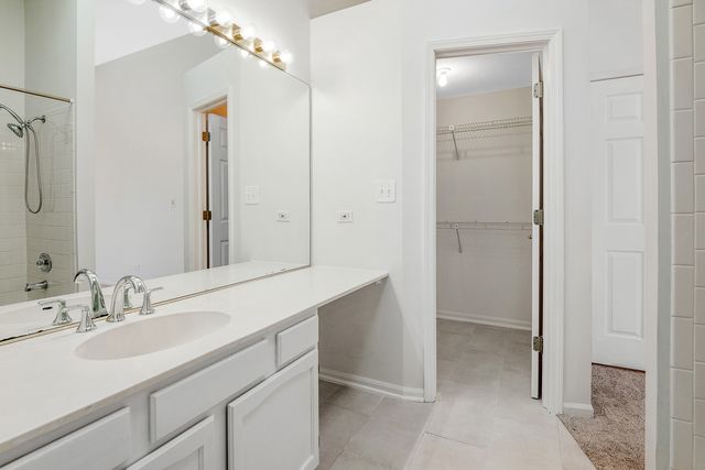 450 Bridle Trail 450, Wheeling, IL 60090