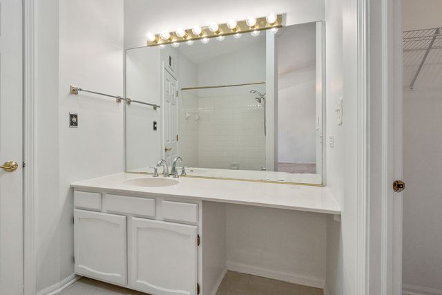 450 Bridle Trail 450, Wheeling, IL 60090