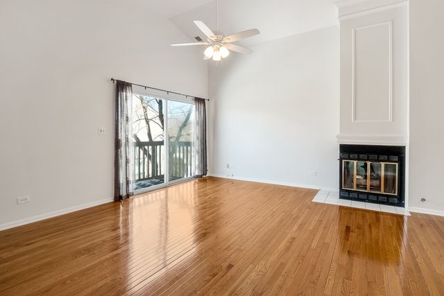 450 Bridle Trail 450, Wheeling, IL 60090
