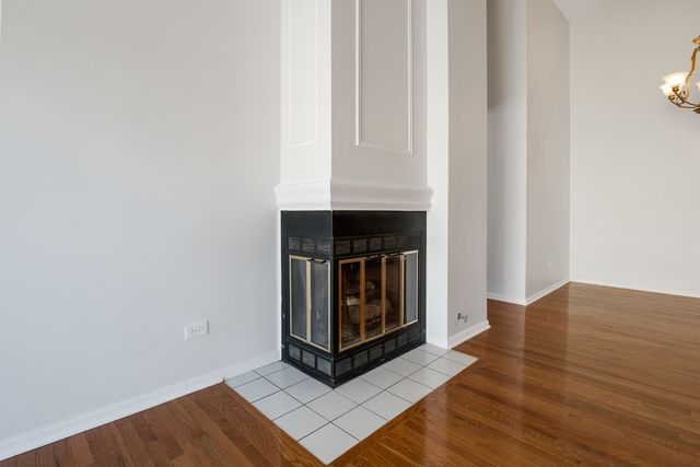 450 Bridle Trail 450, Wheeling, IL 60090