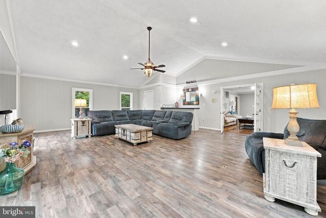 10080 GREENWICH WOOD DR, Nokesville, VA 20181