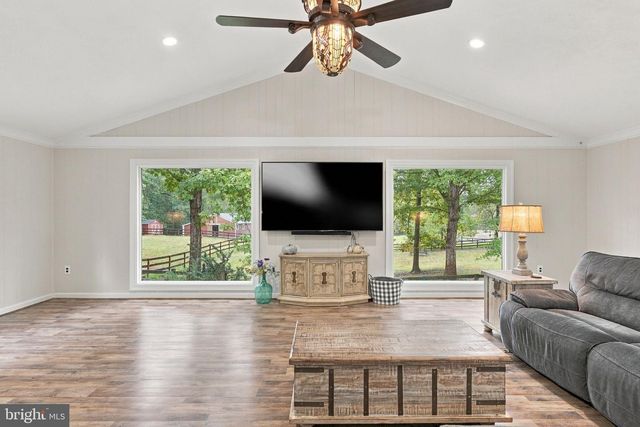 10080 GREENWICH WOOD DR, Nokesville, VA 20181