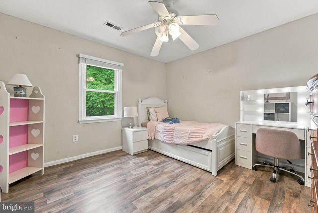 10080 GREENWICH WOOD DR, Nokesville, VA 20181