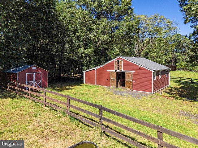 10080 GREENWICH WOOD DR, Nokesville, VA 20181