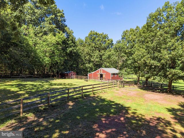 10080 GREENWICH WOOD DR, Nokesville, VA 20181