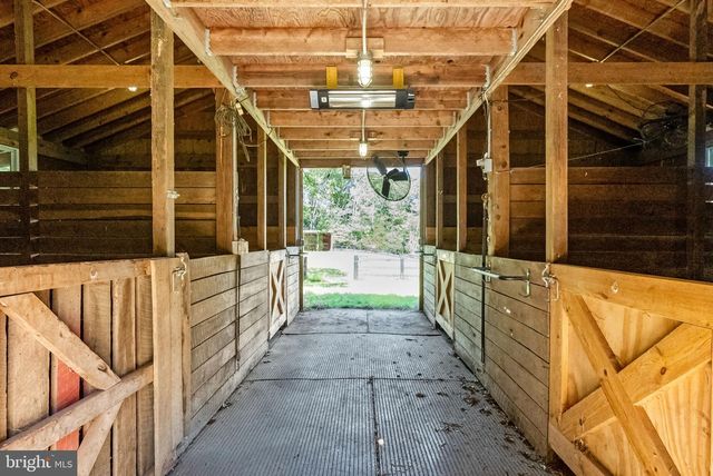 10080 GREENWICH WOOD DR, Nokesville, VA 20181
