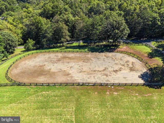 10080 GREENWICH WOOD DR, Nokesville, VA 20181