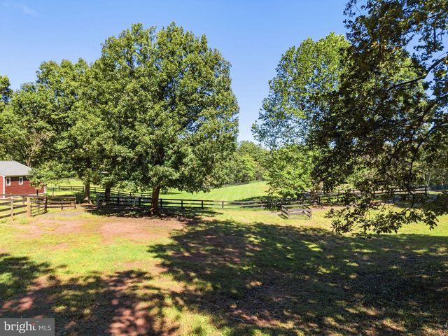 10080 GREENWICH WOOD DR, Nokesville, VA 20181