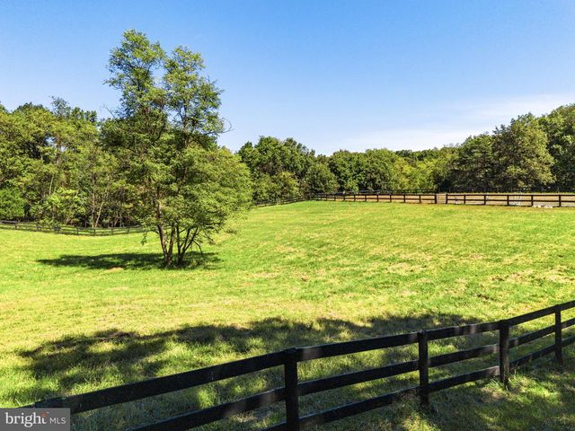 10080 GREENWICH WOOD DR, Nokesville, VA 20181
