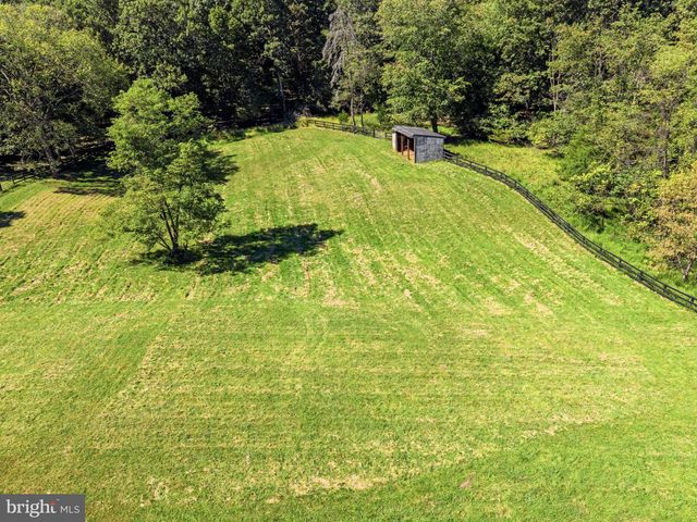 10080 GREENWICH WOOD DR, Nokesville, VA 20181