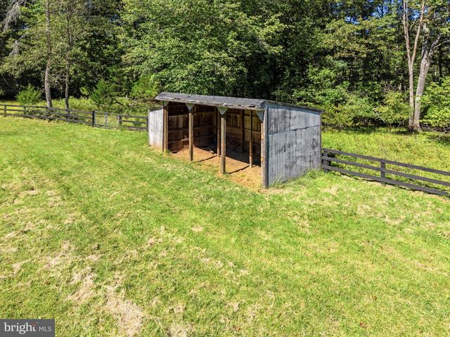 10080 GREENWICH WOOD DR, Nokesville, VA 20181