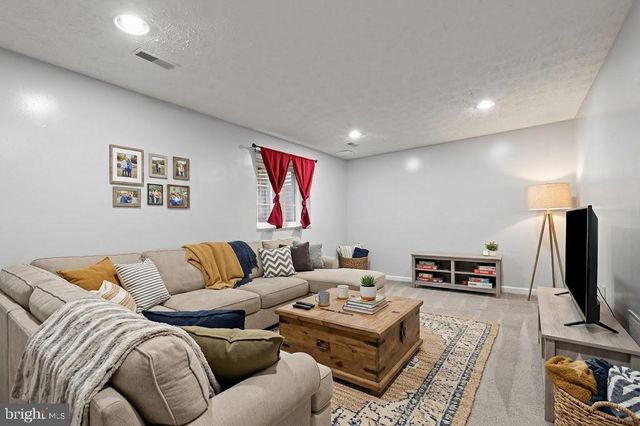 2180 COMMISSARY CIR, Odenton, MD 21113