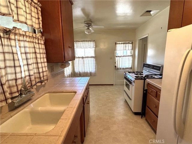 2771 Rutgers, Long Beach, CA 90815