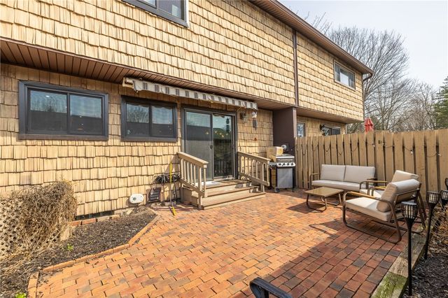 143 New Wickham Drive, Penfield, NY 14526
