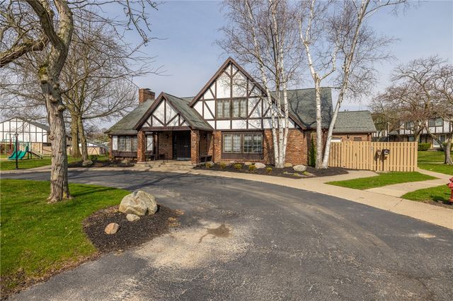 143 New Wickham Drive, Penfield, NY 14526