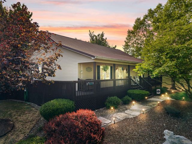 298 Forest Ridge Road, Bronston, KY 42518