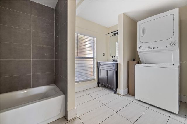8303 N 11TH STREET, Tampa, FL 33604