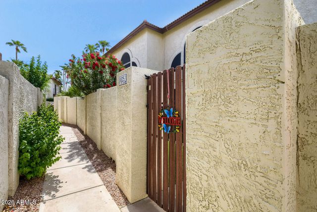 8825 S 51ST Street S 1, Phoenix, AZ 85044