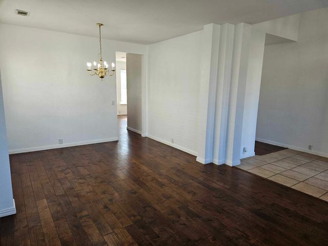 2104 Royal Oak Drive, Bedford, TX 76021