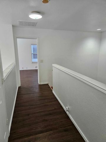 2104 Royal Oak Drive, Bedford, TX 76021