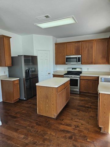 2104 Royal Oak Drive, Bedford, TX 76021