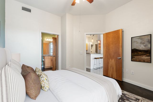 201 W Lancaster Avenue 206, Fort Worth, TX 76102