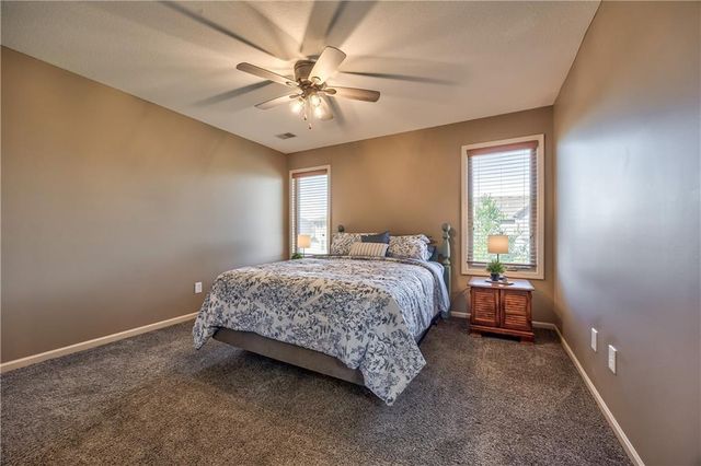 9618 S Appleridge Lane, Lenexa, KS 66227