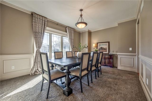 9618 S Appleridge Lane, Lenexa, KS 66227