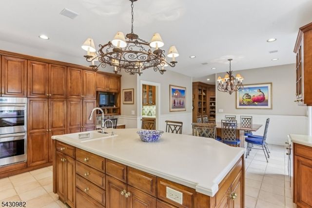 4 Fordham Rd, Livingston Twp., NJ 07039