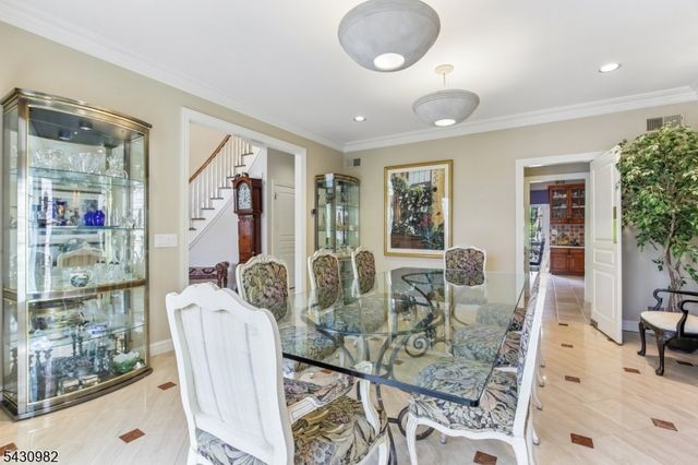 4 Fordham Rd, Livingston Twp., NJ 07039