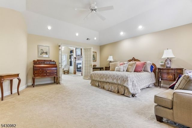4 Fordham Rd, Livingston Twp., NJ 07039