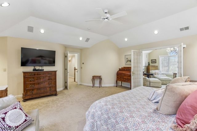 4 Fordham Rd, Livingston Twp., NJ 07039