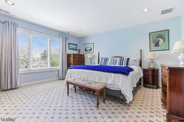4 Fordham Rd, Livingston Twp., NJ 07039