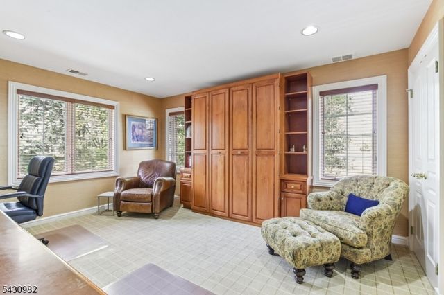 4 Fordham Rd, Livingston Twp., NJ 07039