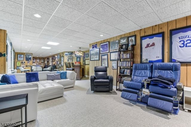 4 Fordham Rd, Livingston Twp., NJ 07039