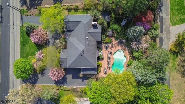 4 Fordham Rd, Livingston Twp., NJ 07039