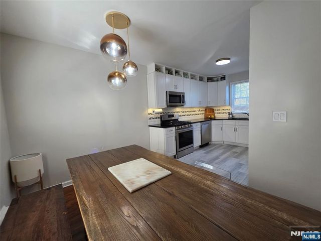 28 Wood Place, Dumont, NJ 07628