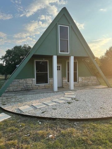 1115 County Road 220, Florence, TX 76527