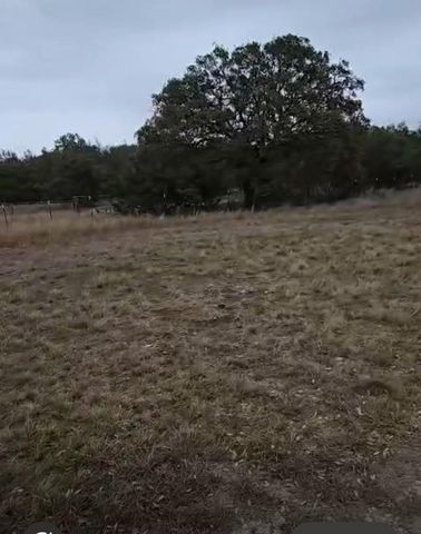 1115 County Road 220, Florence, TX 76527