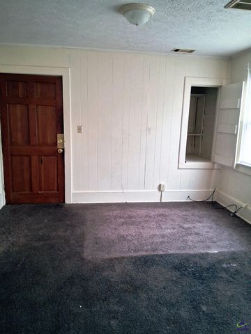 2722 Suwanee Avenue, Macon, GA 31204