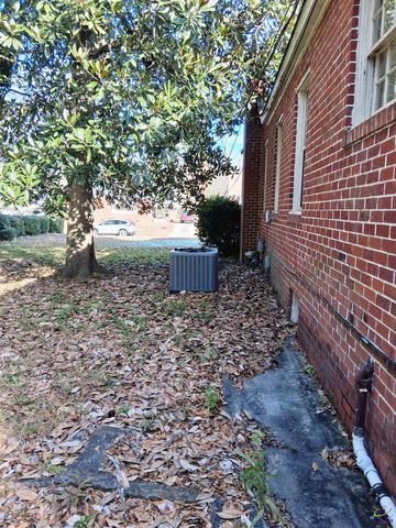 2722 Suwanee Avenue, Macon, GA 31204