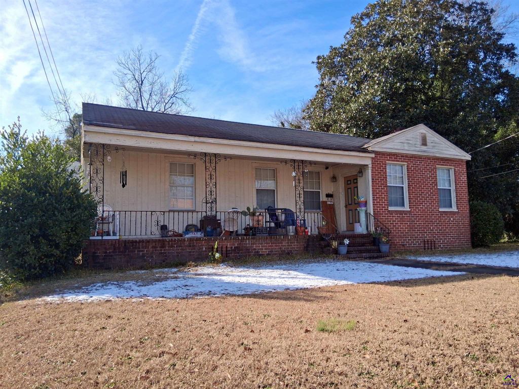 2722 Suwanee Avenue, Macon, GA 31204