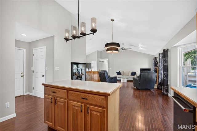 2745 Saint Peters Howell Road, St Peters, MO 63376