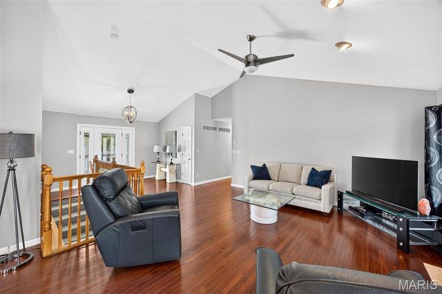 2745 Saint Peters Howell Road, St Peters, MO 63376