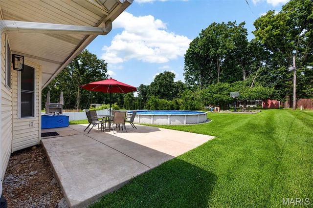 2745 Saint Peters Howell Road, St Peters, MO 63376
