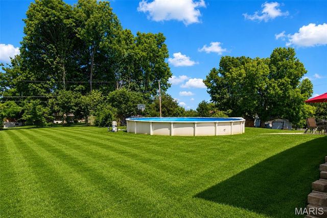 2745 Saint Peters Howell Road, St Peters, MO 63376